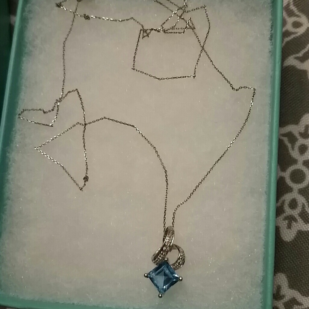 Kay jewelry diamond necklace.